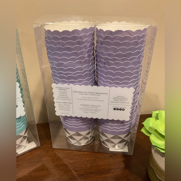2 New Packages of Baking Cups - Turquoise & Purple With Silver - Picture 3 of 4